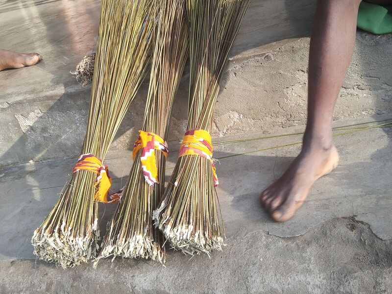 Sapu Lidi Gagang Kayu